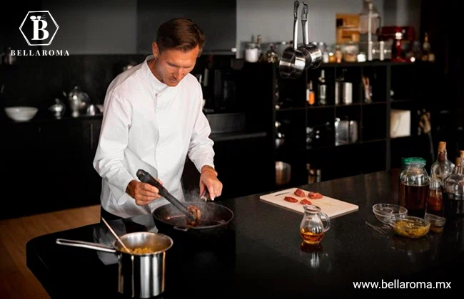 Chef preparando un plato